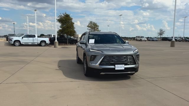Used 2026 Buick Enclave Preferred w/ Power Package FWD image 4