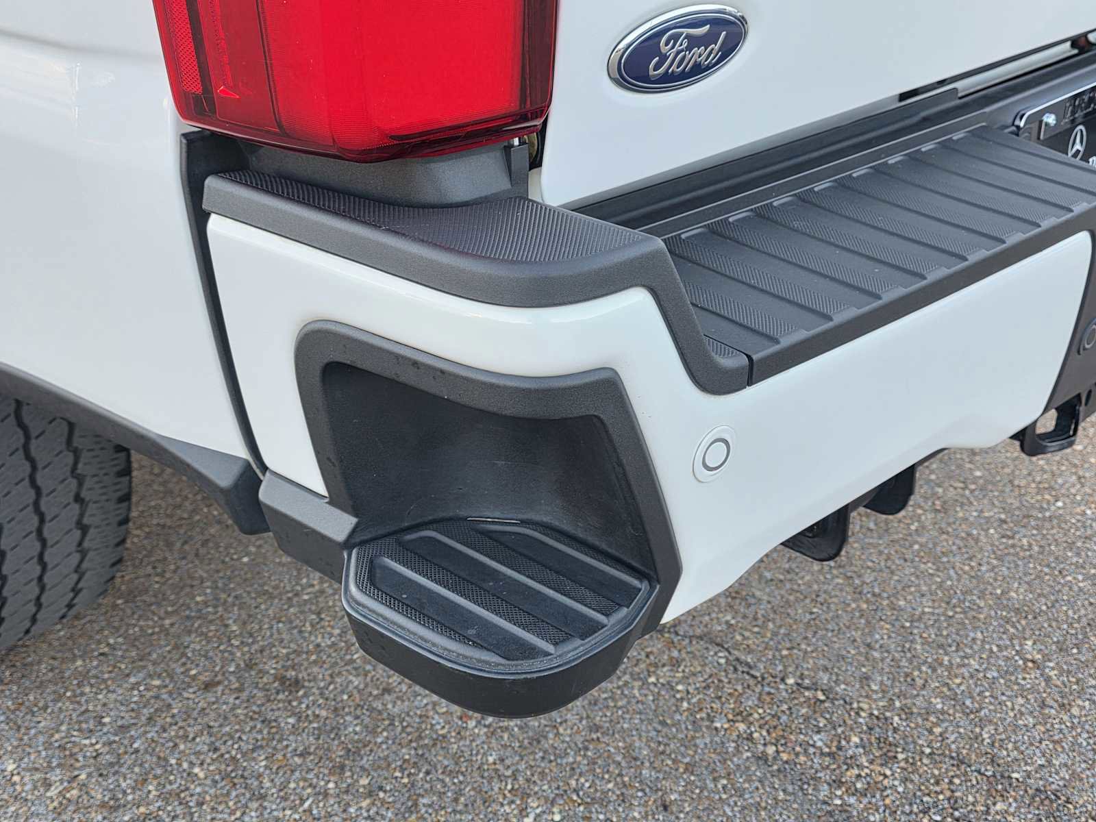 Used 2024 Ford F350 Limited w/ FX4 Off-Road Package image 55