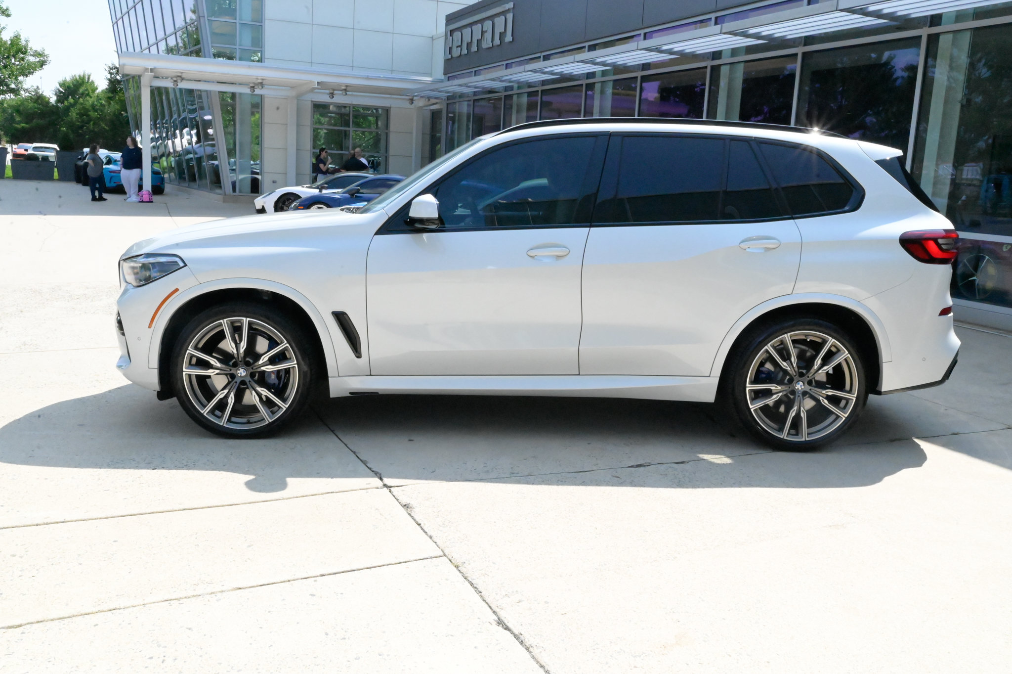 Used 2022 BMW X5 M50i w/ Executive Package AWD/4WD image 8