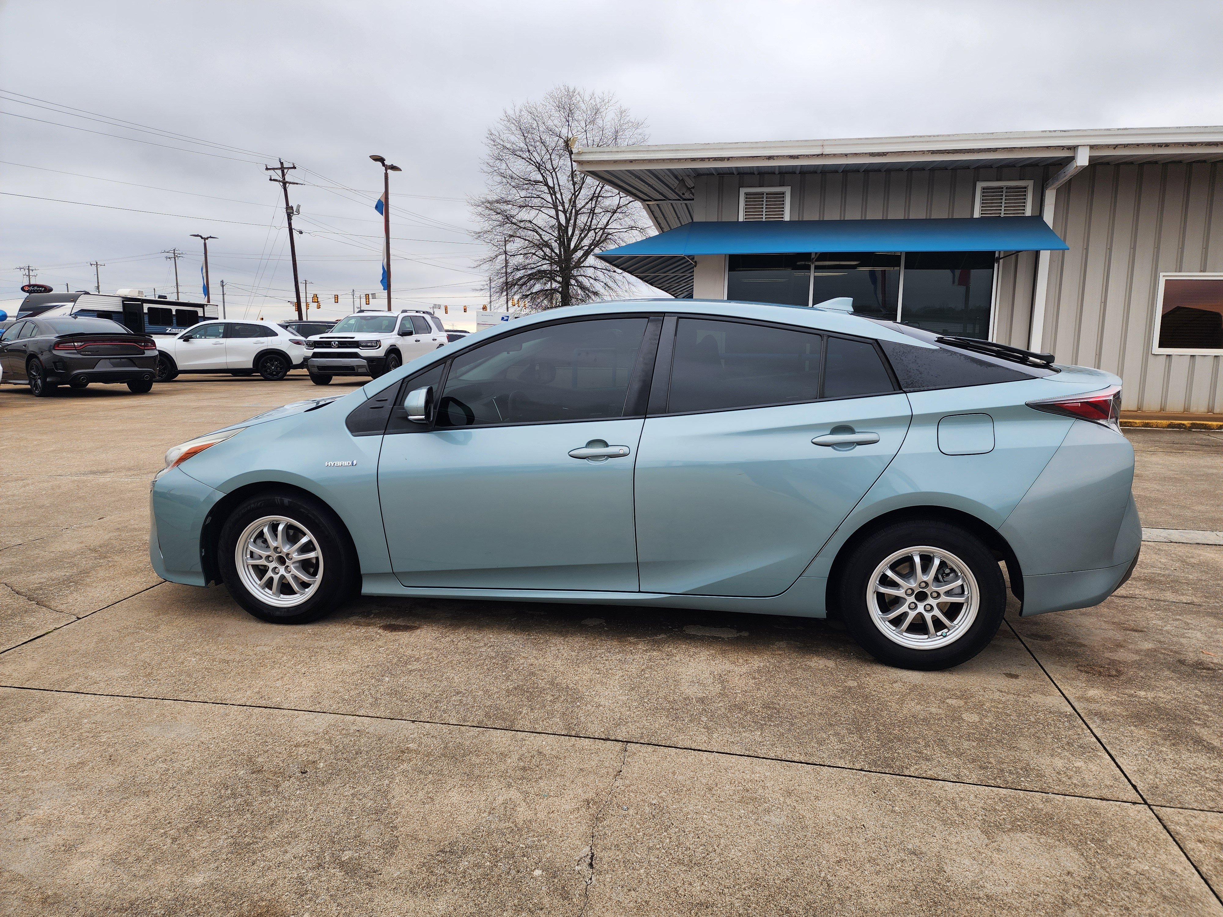 Used 2016 Toyota Prius Two FWD image 8