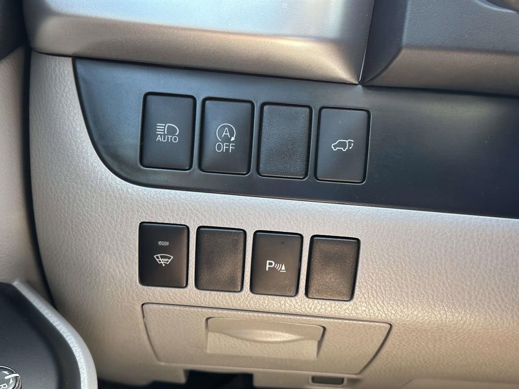 Used 2019 Toyota Highlander Limited AWD/4WD image 23