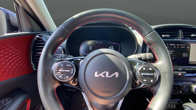 Used 2023 Kia Soul GT-Line w/ GT-Line Technology Package FWD image 18