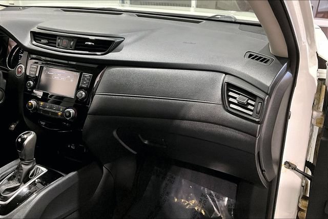 Used 2019 Nissan Rogue S FWD image 31