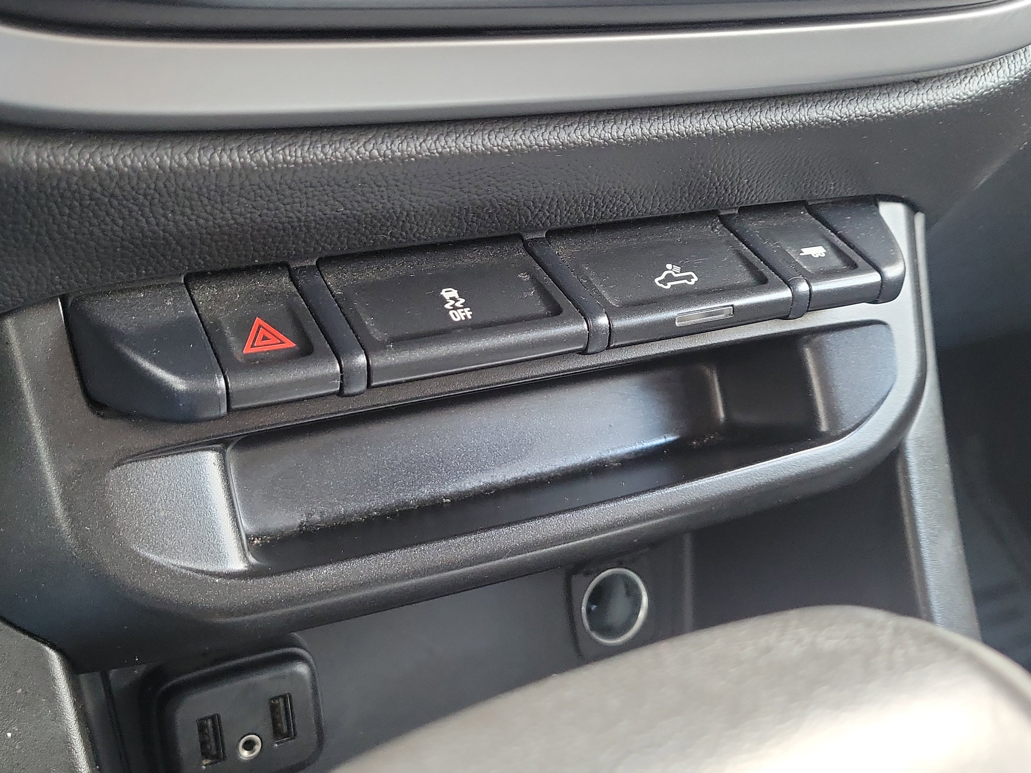 Used 2021 Chevrolet Colorado LT w/ Redline Special Edition image 28