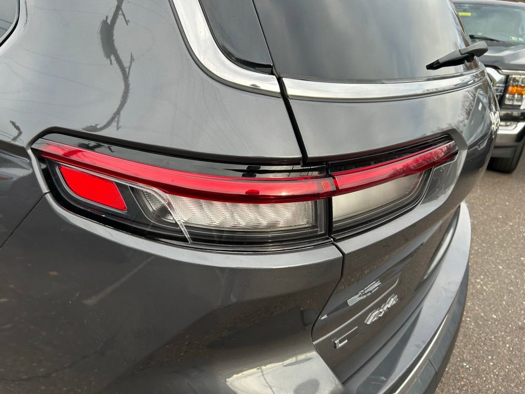 Used 2022 Jeep Grand Cherokee L Limited image 35