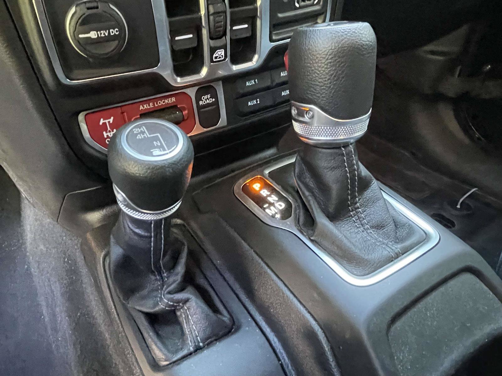 Used 2025 Jeep Wrangler Unlimited Sport AWD/4WD image 32