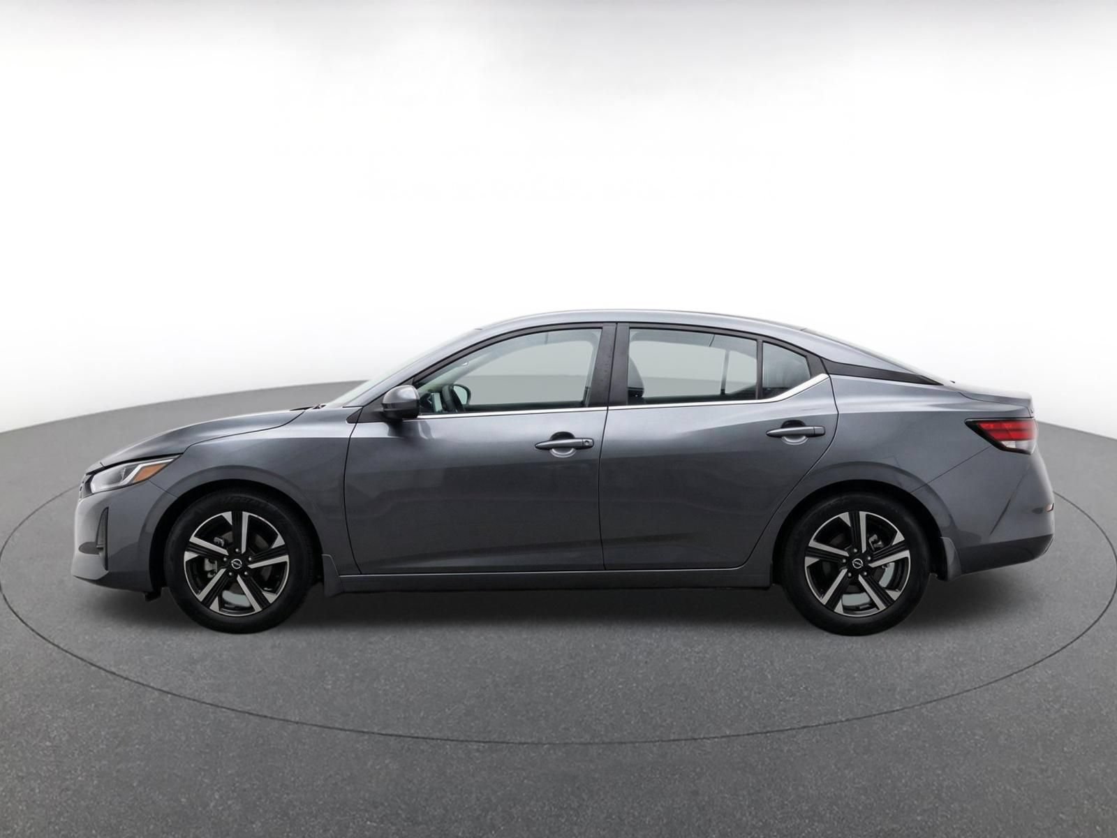 Used 2025 Nissan Sentra SV FWD image 4