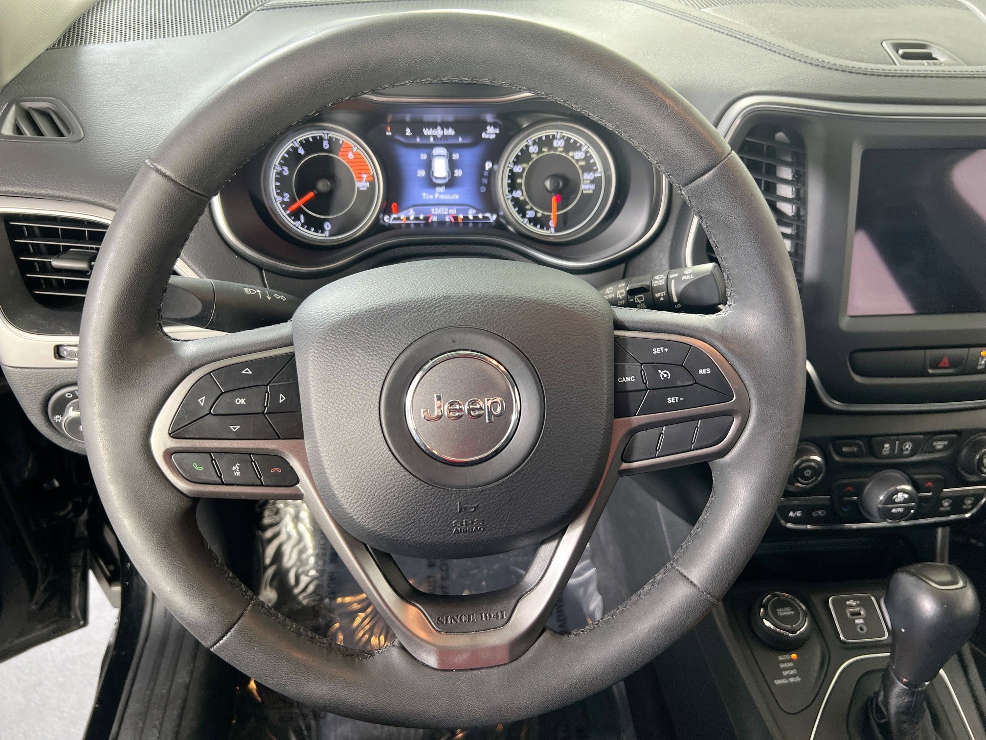 Used 2022 Jeep Cherokee Latitude Lux image 11