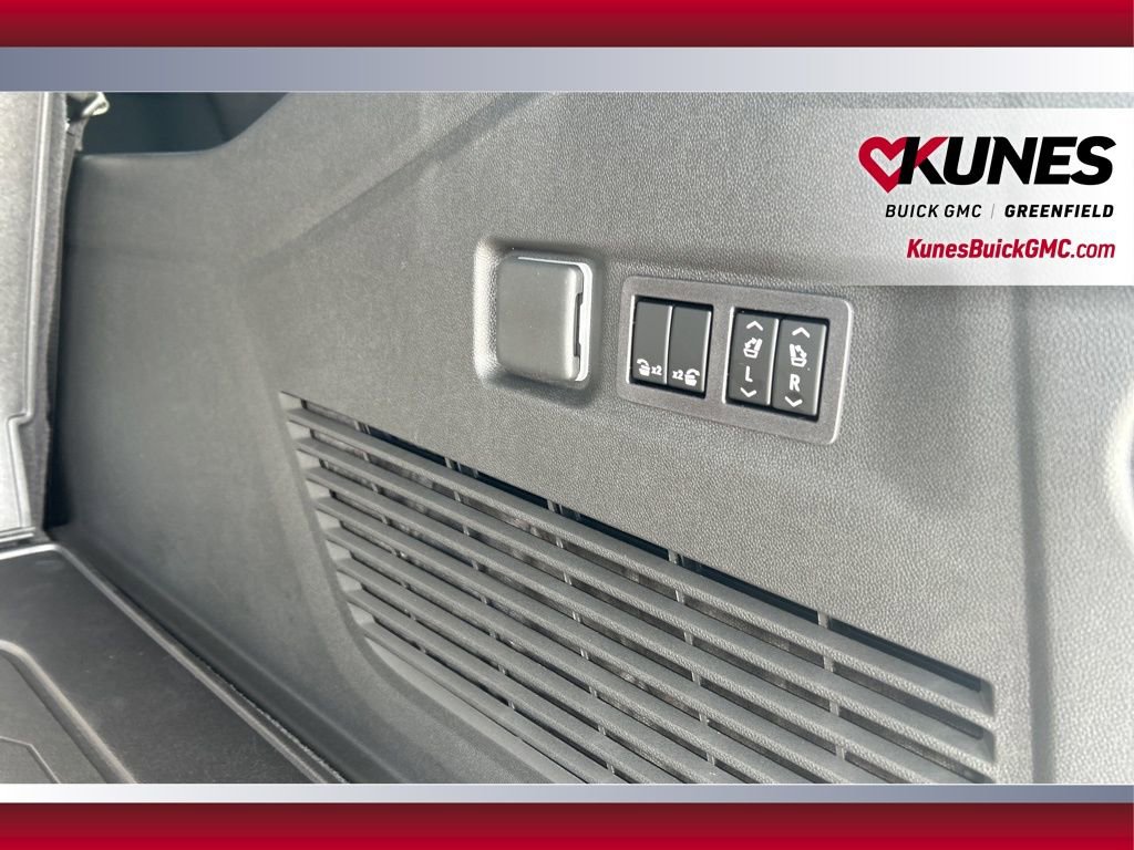 New 2026 GMC Yukon XL Elevation w/ Elevation Premium Package image 33