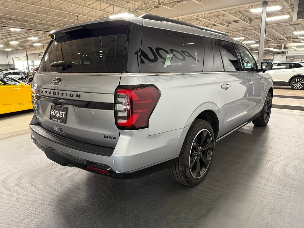 Used 2024 Ford Expedition Max Limited AWD/4WD image 4