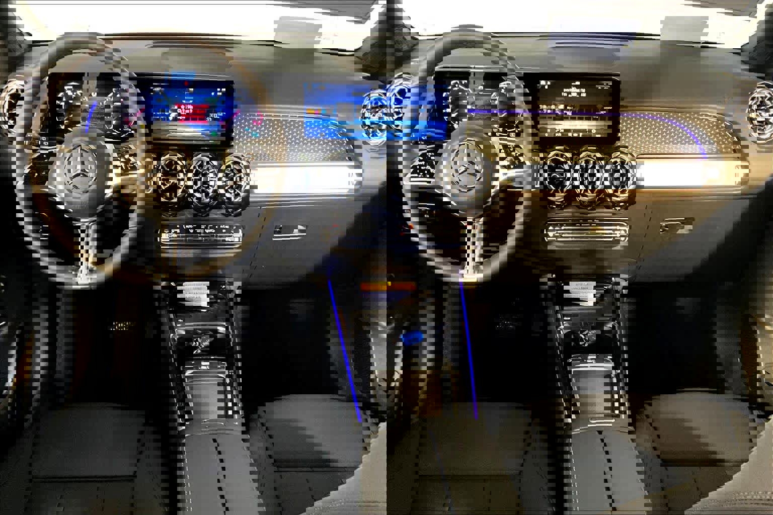 New 2026 Mercedes-Benz GLB 250 4MATIC image 7