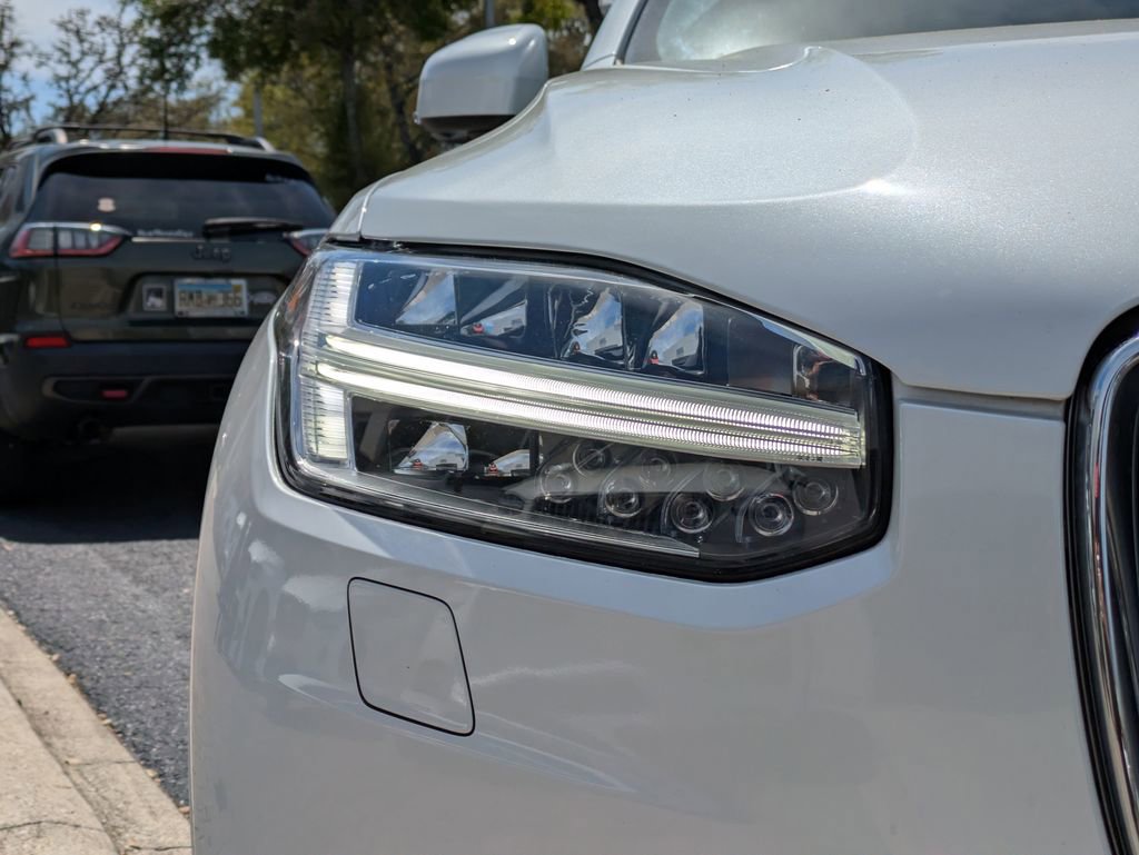 Used 2020 Volvo XC90 T6 Inscription w/ Protection Package Premier image 10