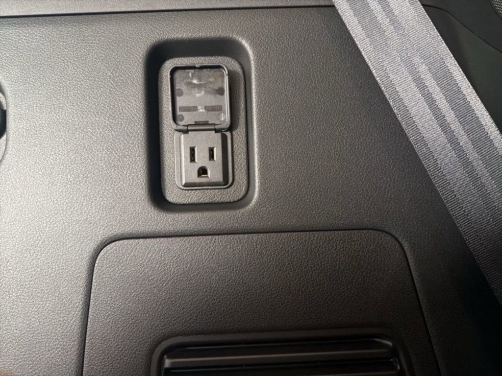 Certified 2026 INFINITI QX80 4WD w/ Sport Exterior Package image 37