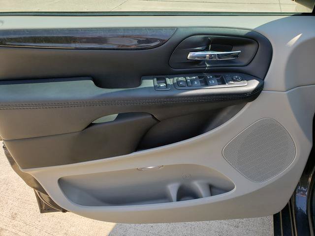Used 2017 Dodge Grand Caravan SE w/ Power Window Group FWD image 11