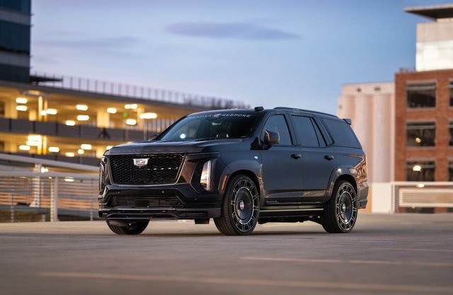 Used 2026 Cadillac Escalade Platinum Sport w/ LPO, ONYX Package AWD/4WD image 27