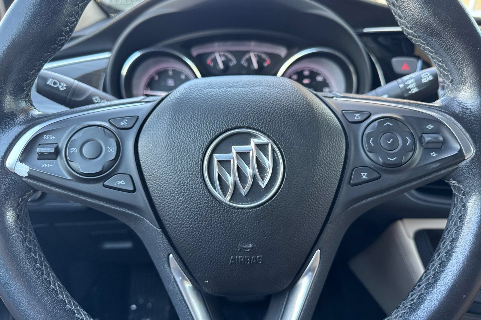 Certified 2019 Buick Envision Preferred w/ LPO, Cargo Package FWD image 24