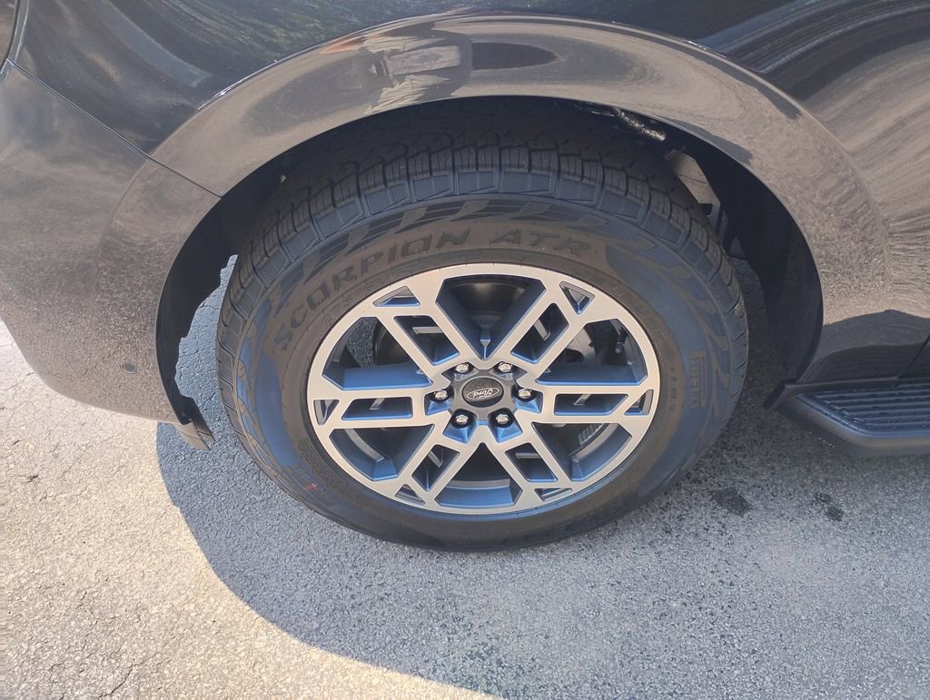 New 2025 Ford Expedition Active image 16