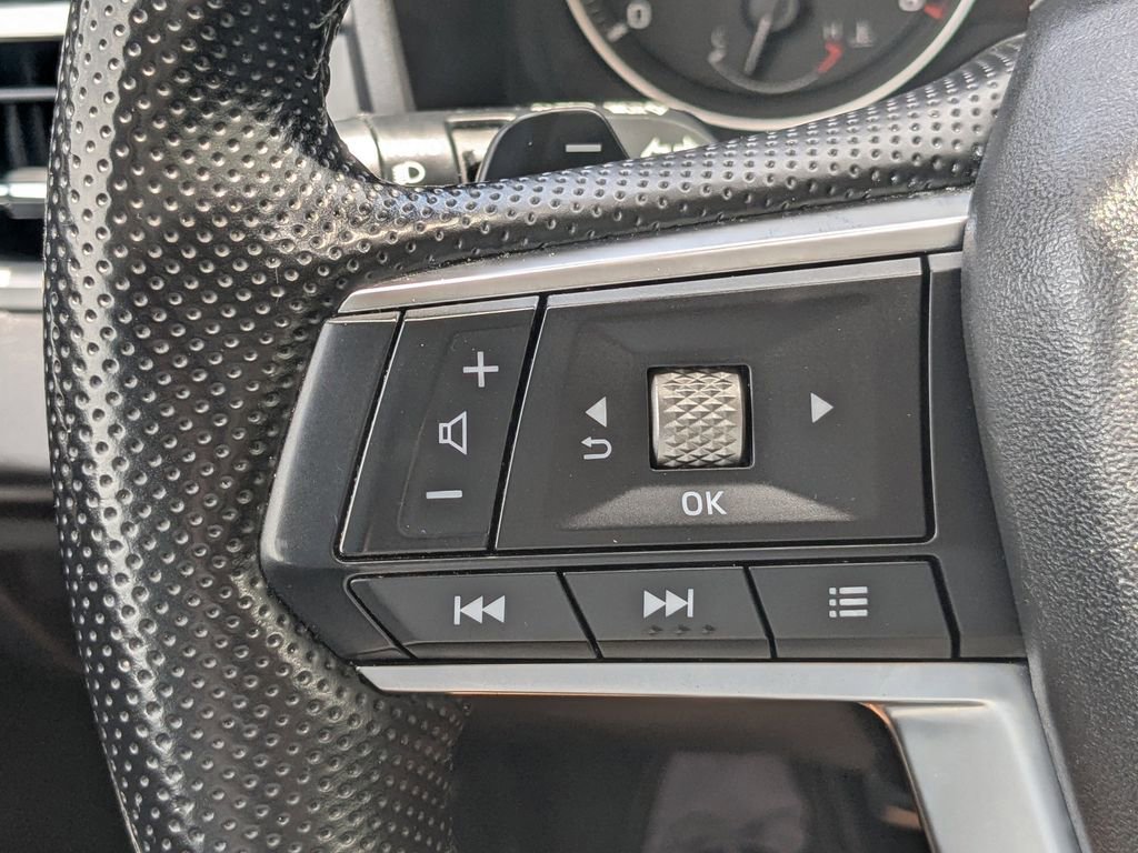 Used 2024 Mitsubishi Outlander SE Black Edition FWD image 24