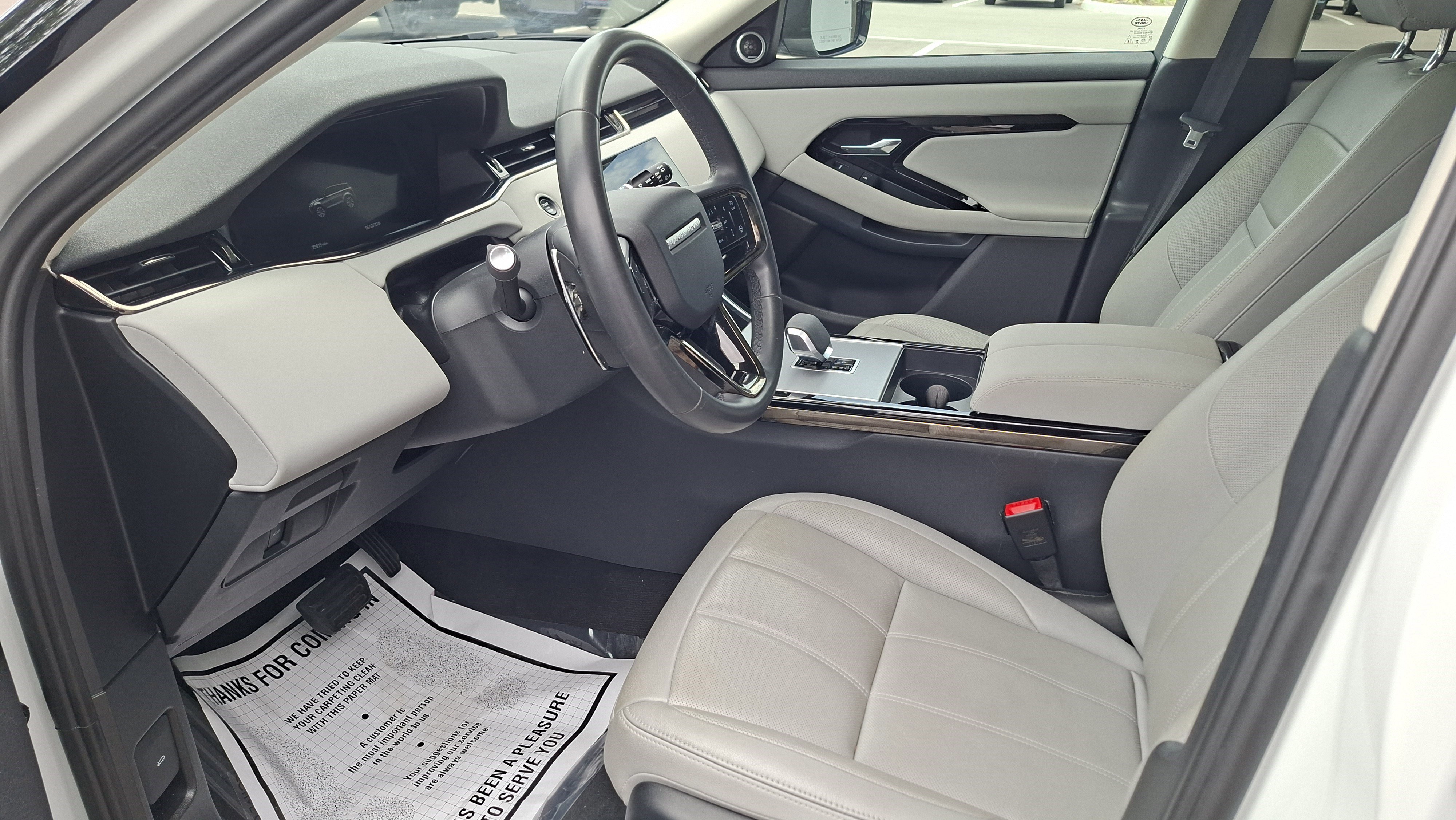 Used 2024 Land Rover Range Rover Evoque S AWD/4WD image 9