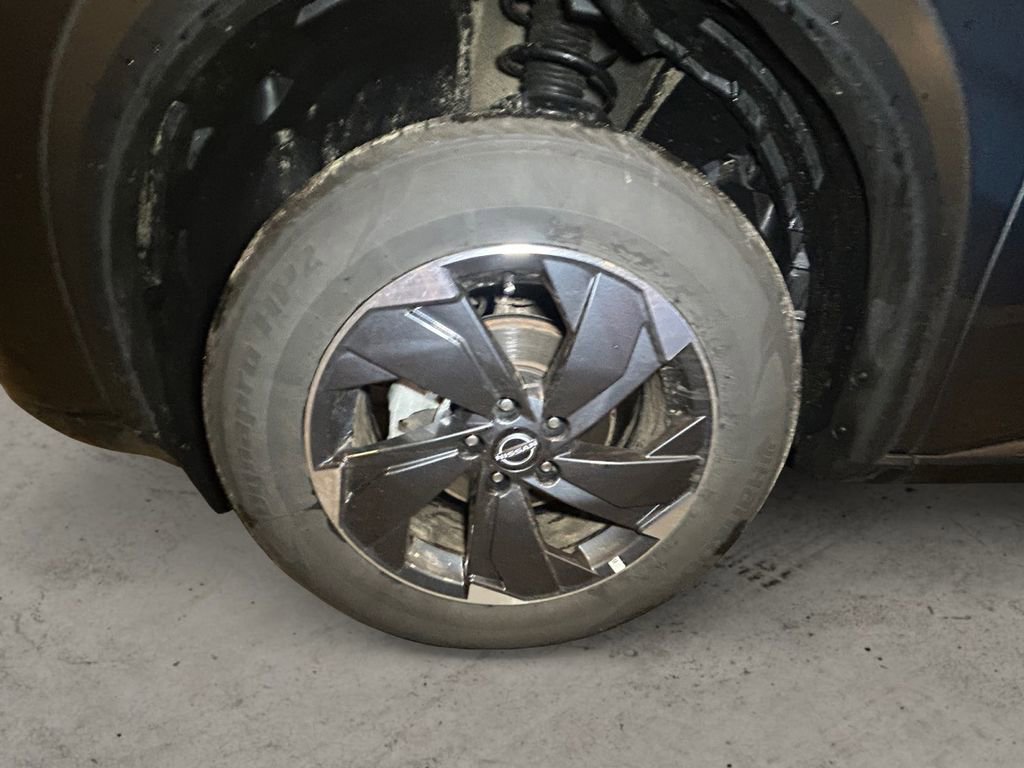 Used 2026 Nissan Rogue SV image 15