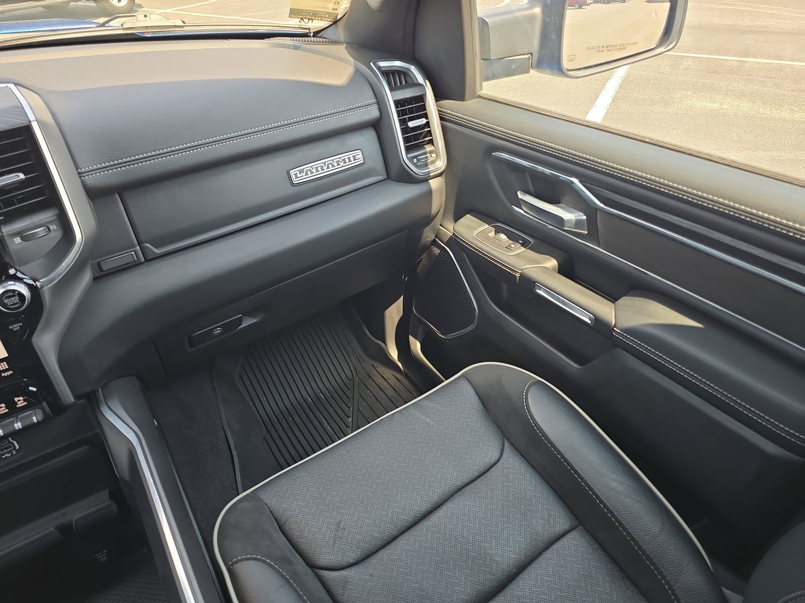Used 2024 RAM 1500 Laramie image 11