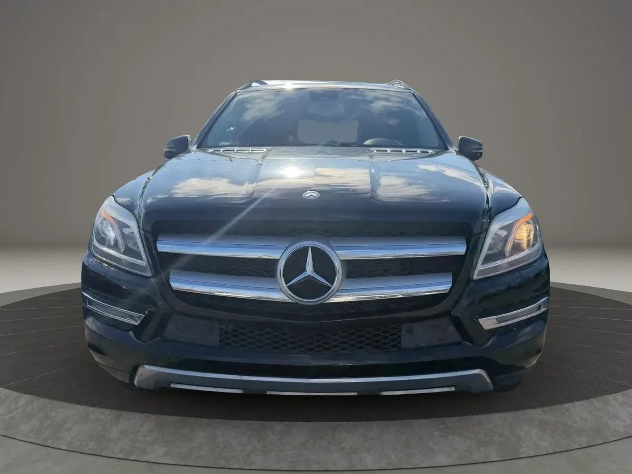 Used 2016 Mercedes-Benz GL 450 4MATIC image 2