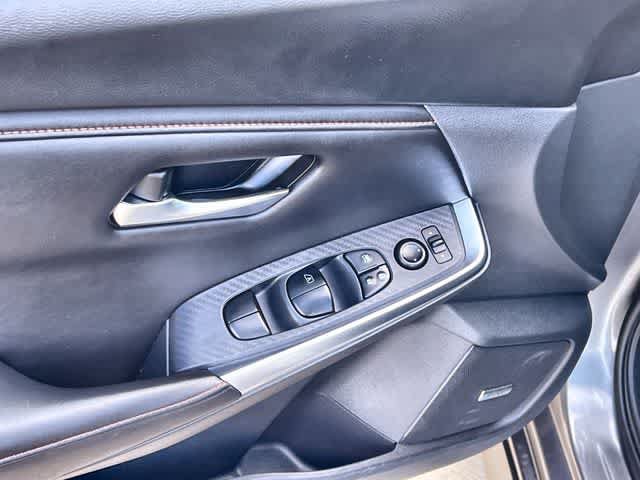 Used 2023 Nissan Sentra SR w/ SR Premium Package FWD image 30