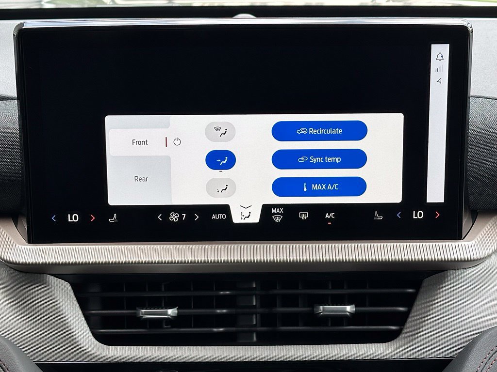 New 2026 Ford Explorer Active AWD/4WD image 13