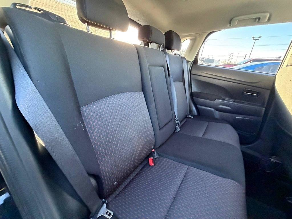 Used 2017 Mitsubishi Outlander Sport LE FWD image 16