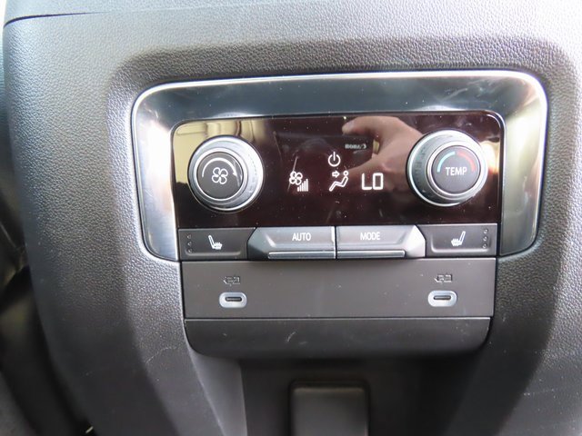 Certified 2023 Chevrolet Suburban High Country image 34