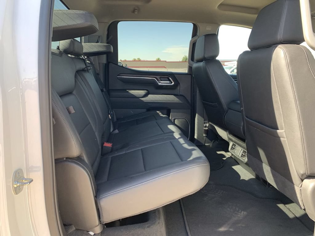 Used 2025 GMC Sierra 1500 SLT AWD/4WD image 25