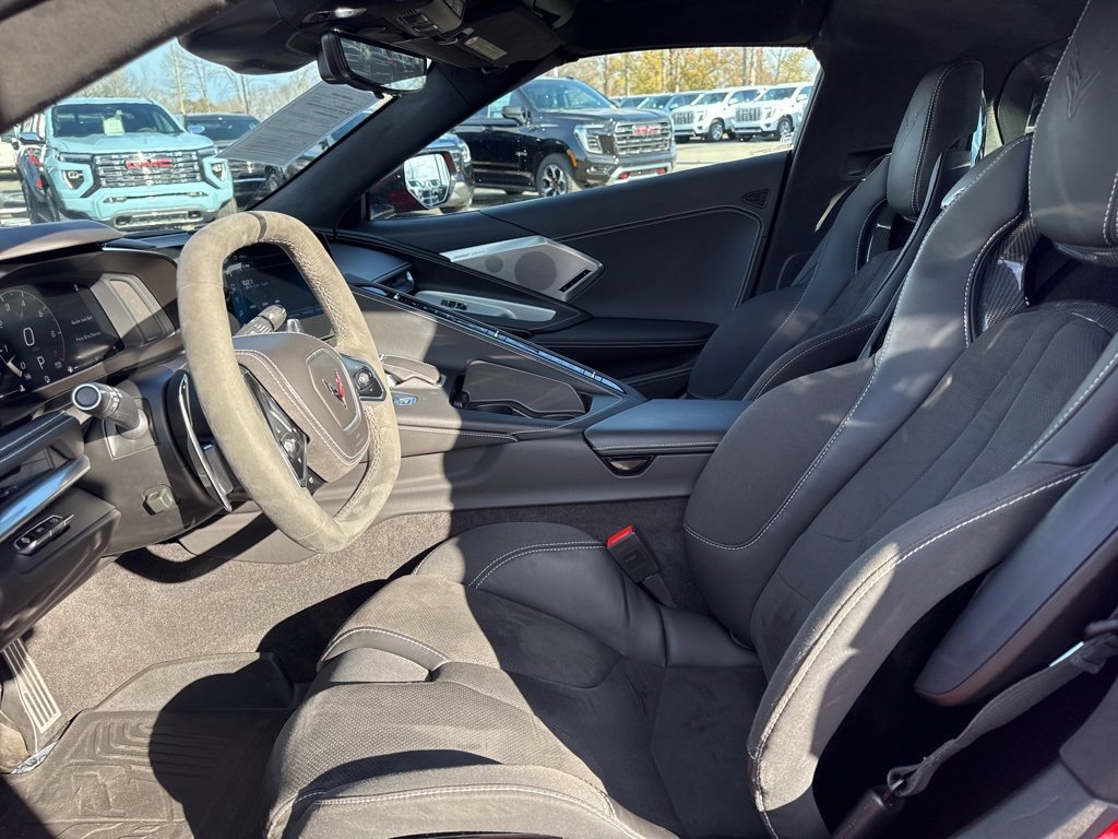 Used 2024 Chevrolet Corvette Stingray Premium Cpe w/ 3LT image 9