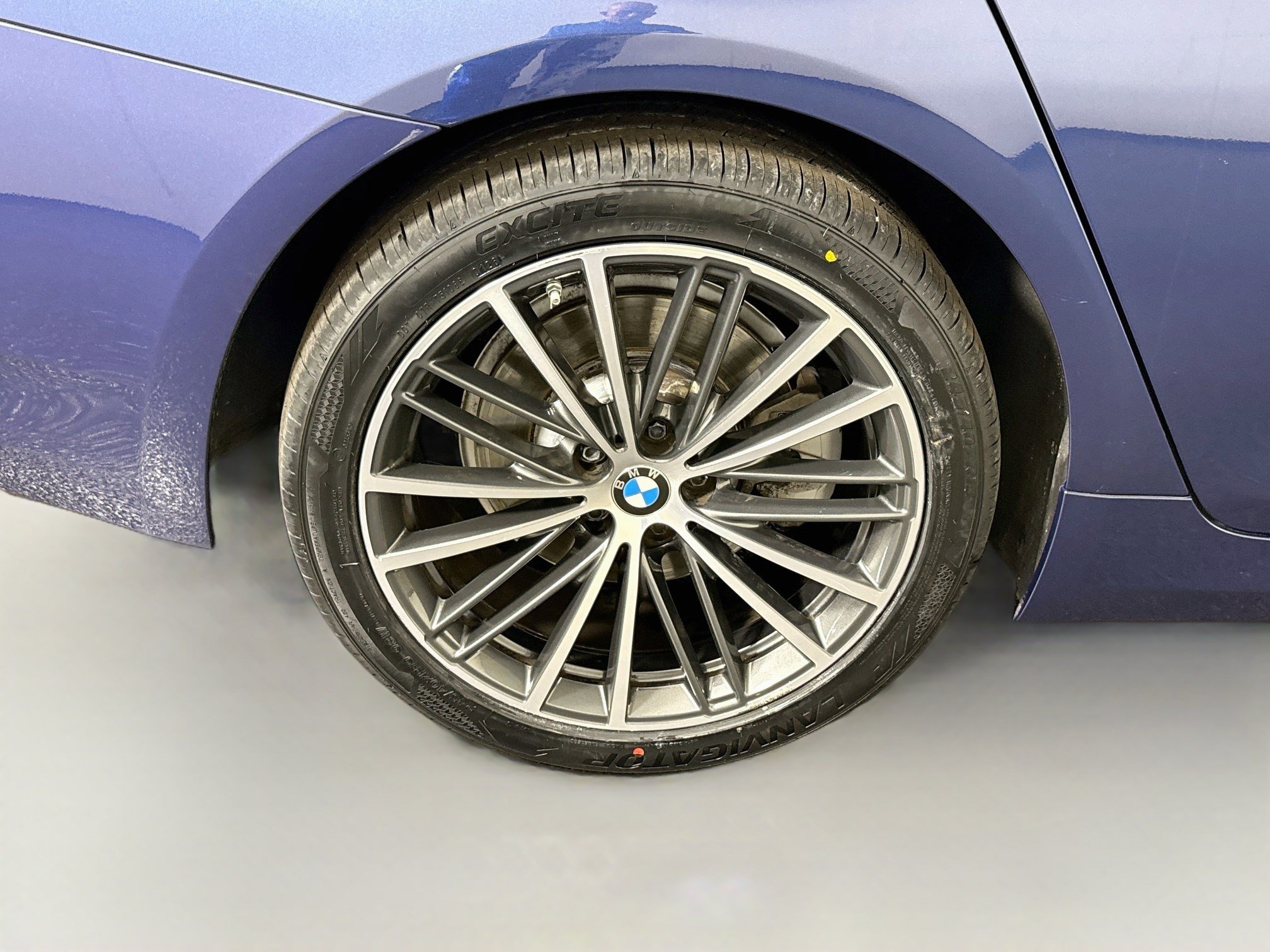 Used 2023 BMW 530i w/ Premium Package RWD image 33