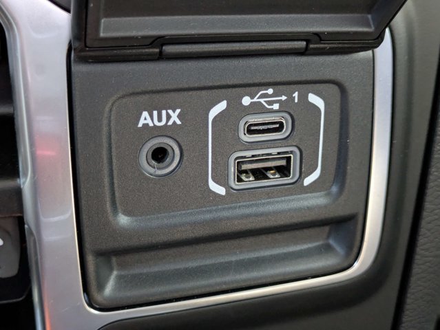 Used 2023 Jeep Gladiator Rubicon w/ Cold Weather Group AWD/4WD image 22