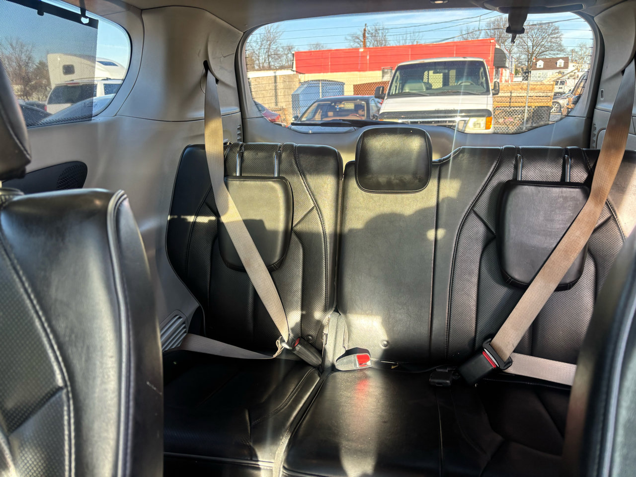 Used 2018 Chrysler Pacifica Limited image 19