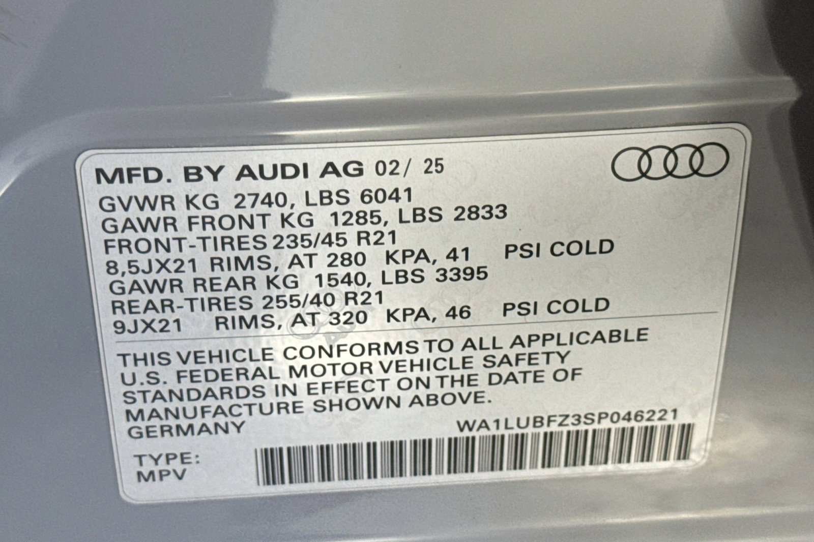 Used 2025 Audi Q4 e-tron Premium Plus w/ Premium Plus image 31