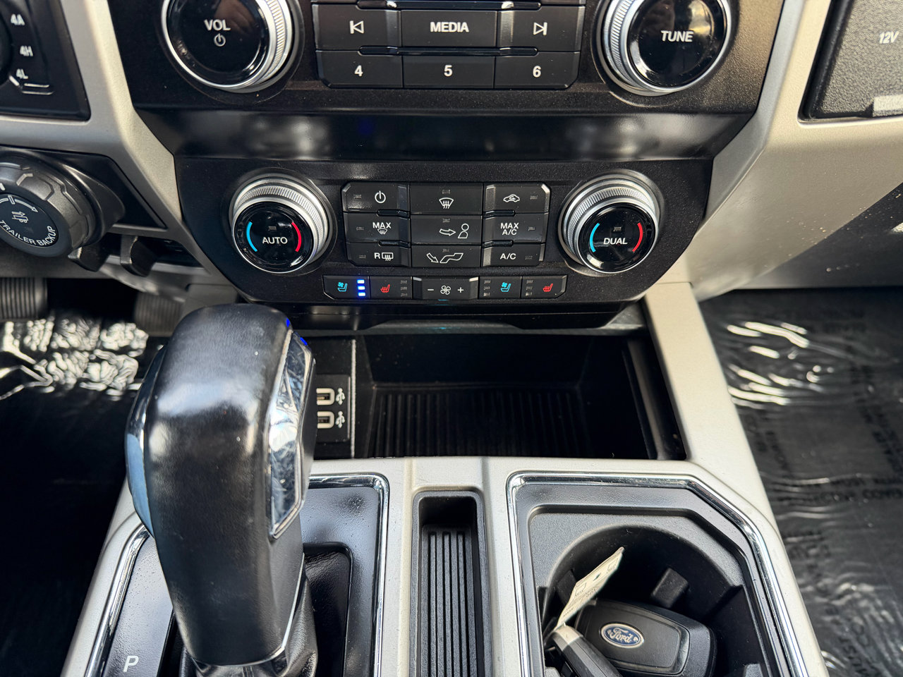 Used 2020 Ford F150 Lariat w/ Equipment Group 502A Luxury image 14