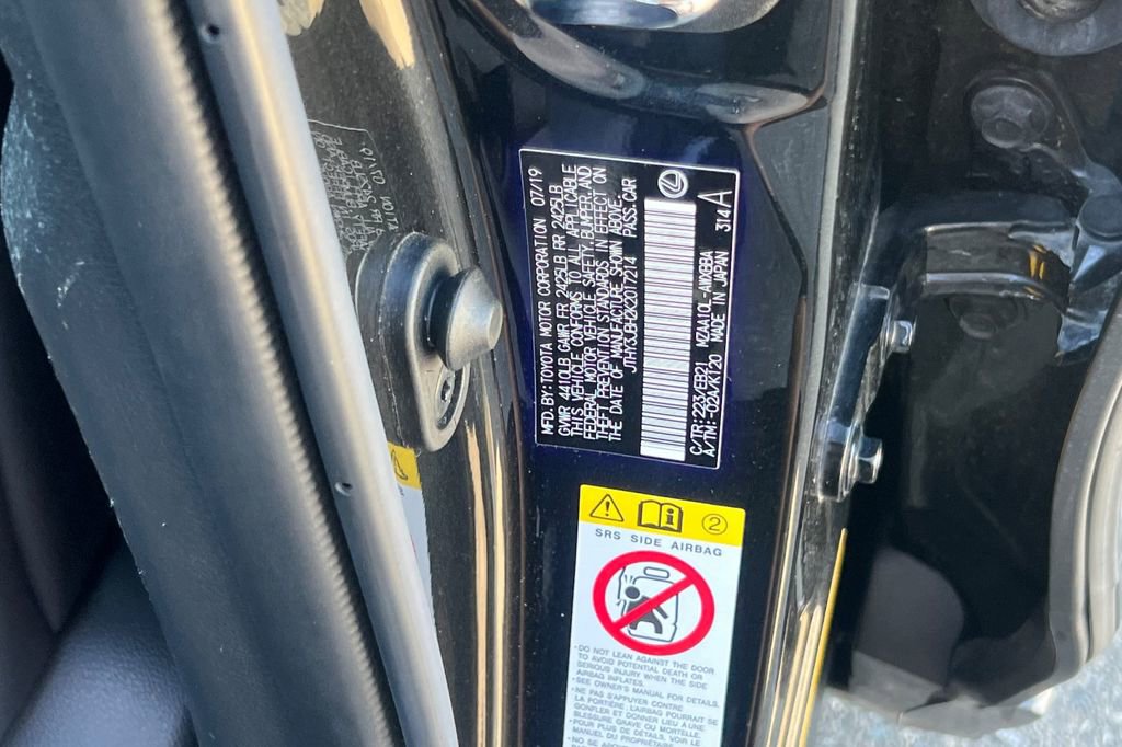 Used 2019 Lexus UX 200 F Sport w/ F Sport Premium Package FWD image 32
