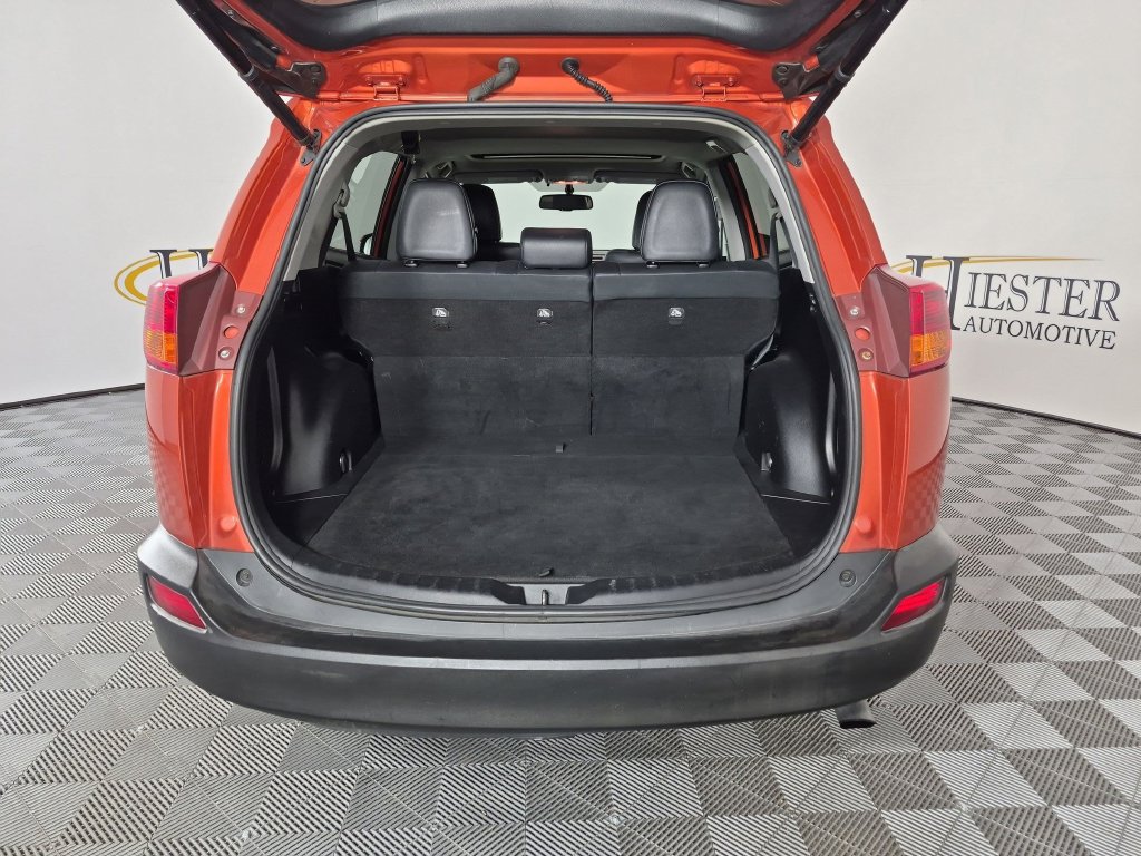 Used 2015 Toyota RAV4 Limited AWD/4WD image 33