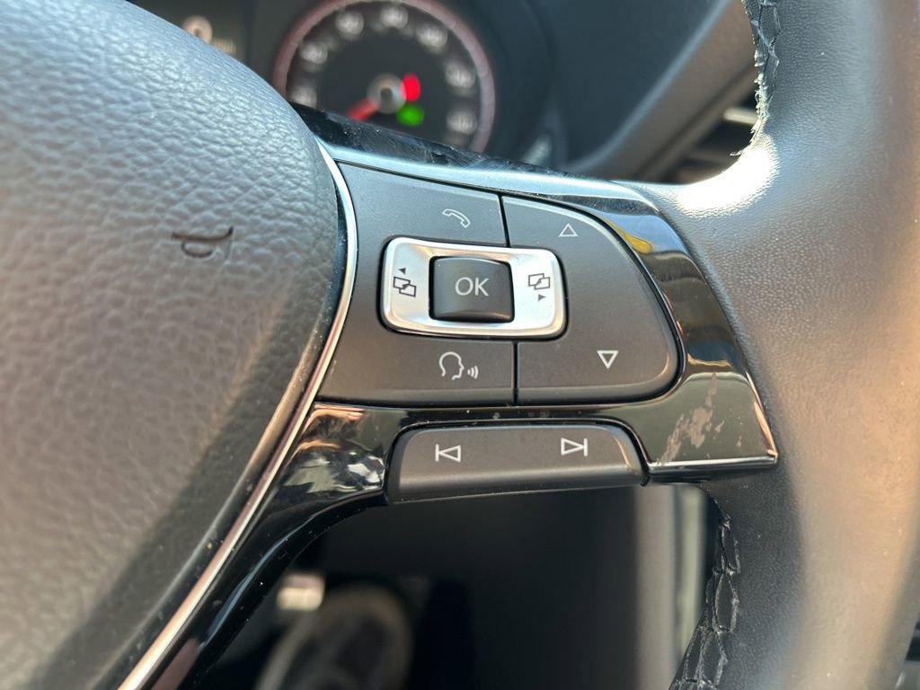 Used 2022 Volkswagen Passat 2.0T image 28