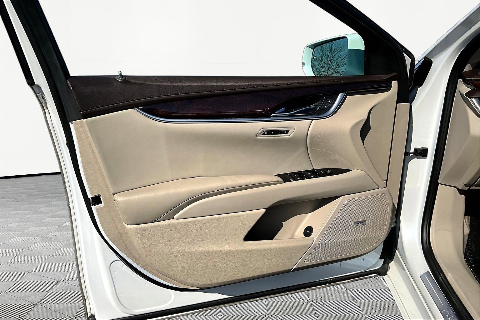 Used 2017 Cadillac XTS Luxury w/ Driver Awareness Package image 19