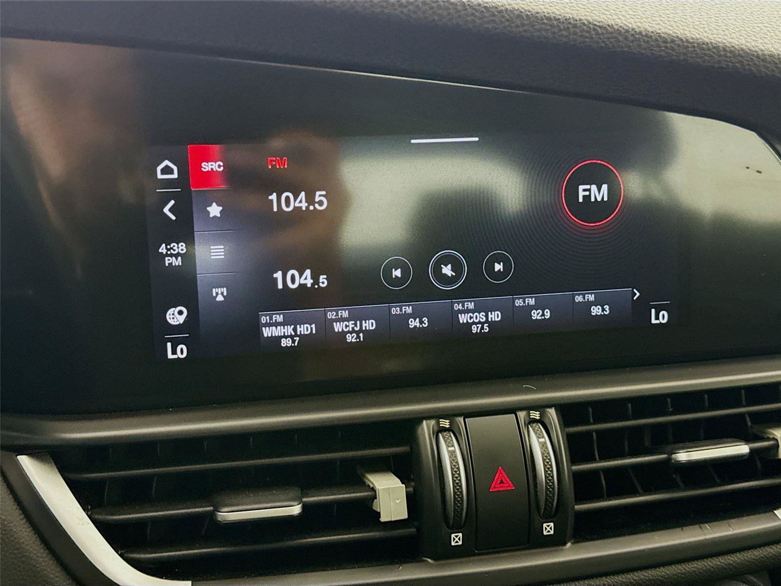 Used 2022 Alfa Romeo Giulia Ti w/ Active Assist Plus Package RWD image 11
