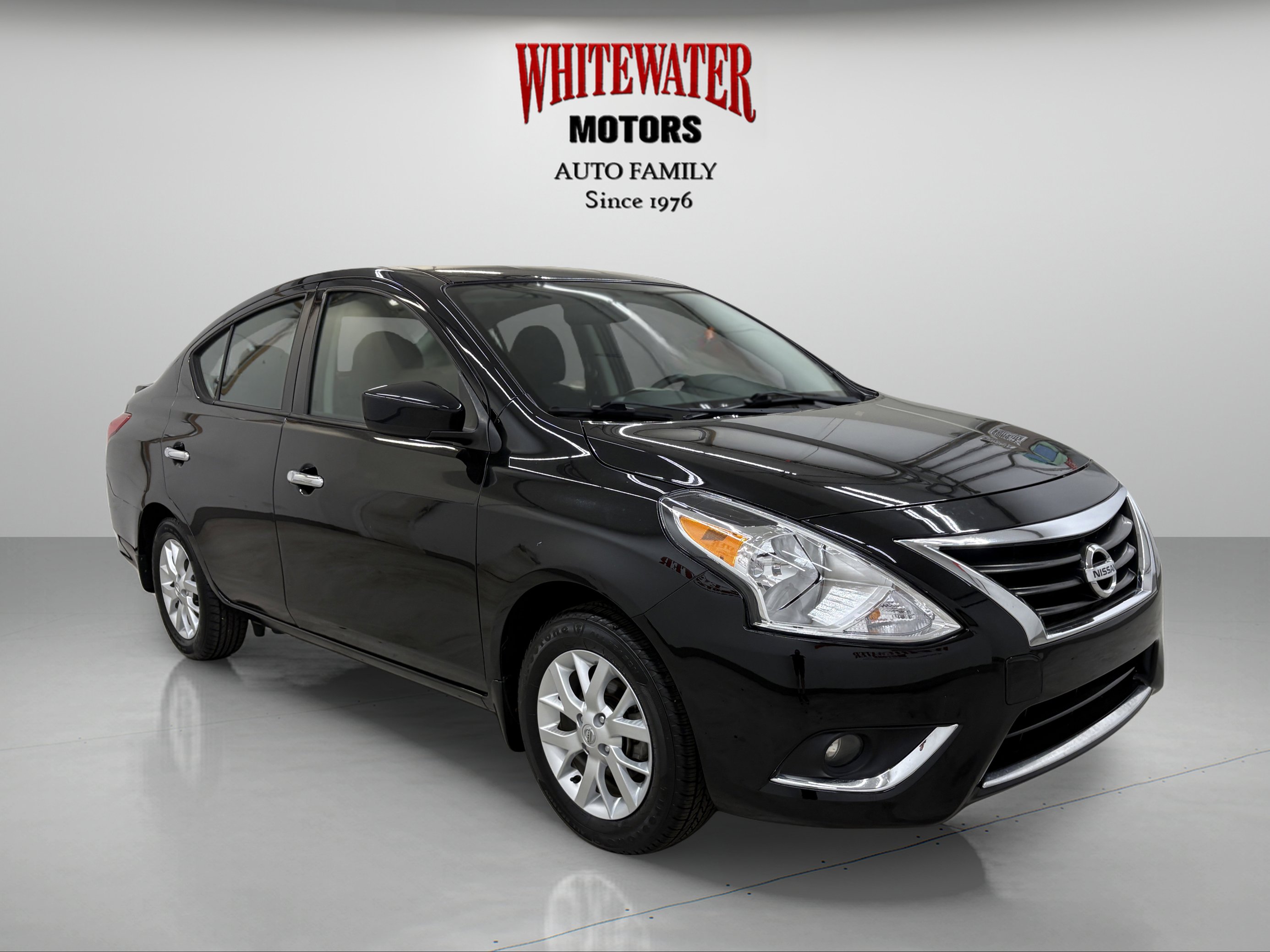 Used 2018 Nissan Versa SV w/ SV Special Edition Package image 5