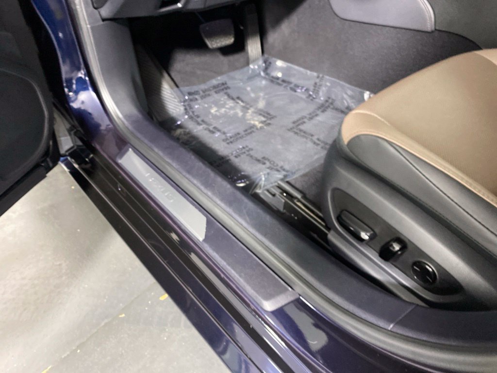 Certified 2025 Lexus ES 300h w/ Premium Package FWD image 26