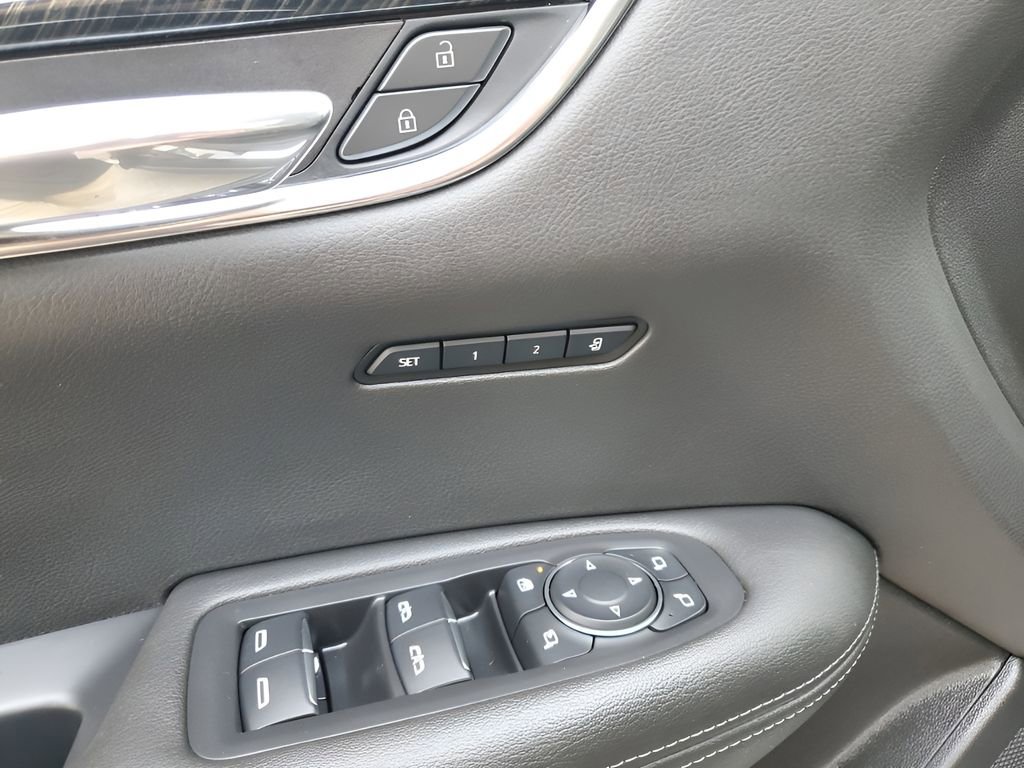 Used 2022 Cadillac XT6 Premium Luxury image 36