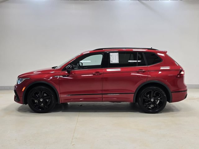 Certified 2024 Volkswagen Tiguan SE R-Line AWD/4WD image 33