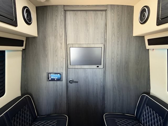 Used 2025 Mercedes-Benz Sprinter 3500 image 27