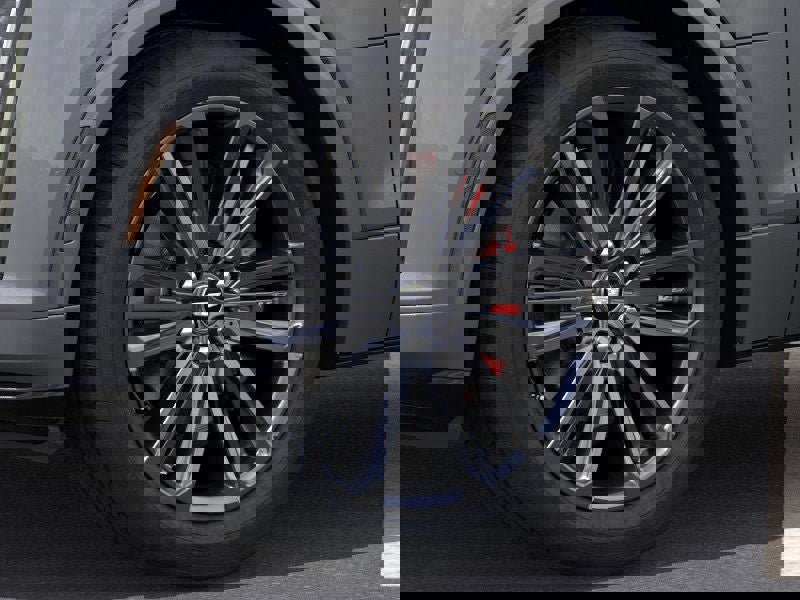 New 2026 Cadillac Lyriq V image 9