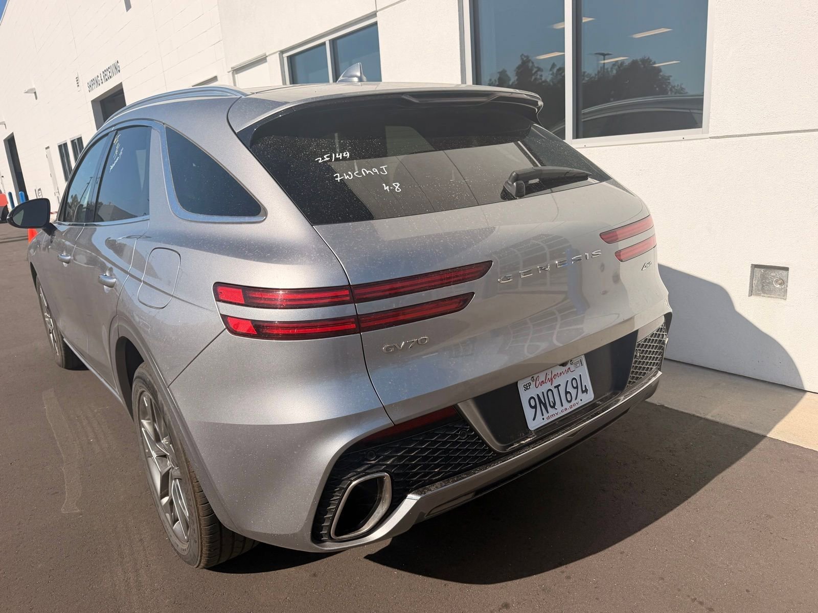 Used 2025 Genesis GV70 2.5T AWD/4WD image 5