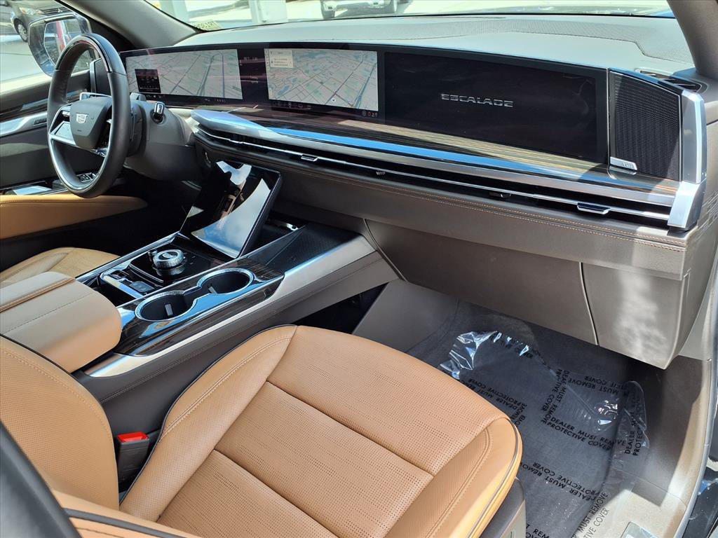 Used 2026 Cadillac Escalade Luxury w/ Touring Package AWD/4WD image 8